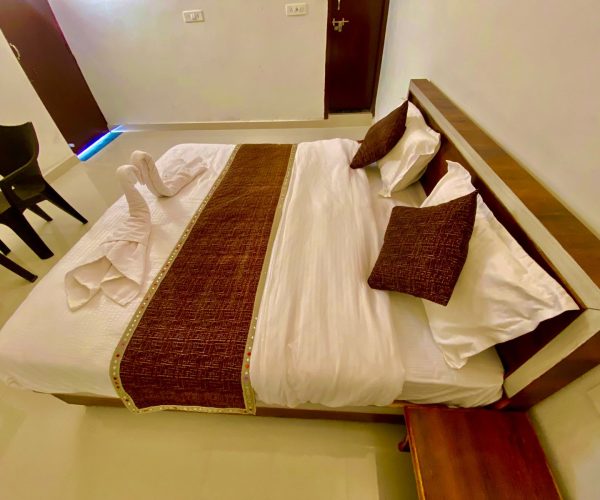 Luxury AC Cottage (2)